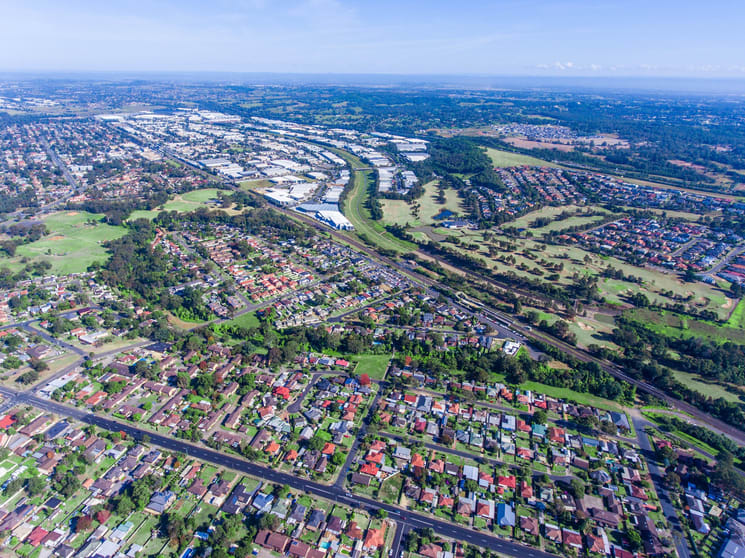 Click to view all images Macquarie Fields NSW 2564 - Image 3
