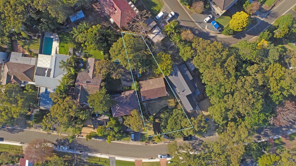 Click to view all images 59 Matson Crescent Miranda NSW 2228 - Image 2
