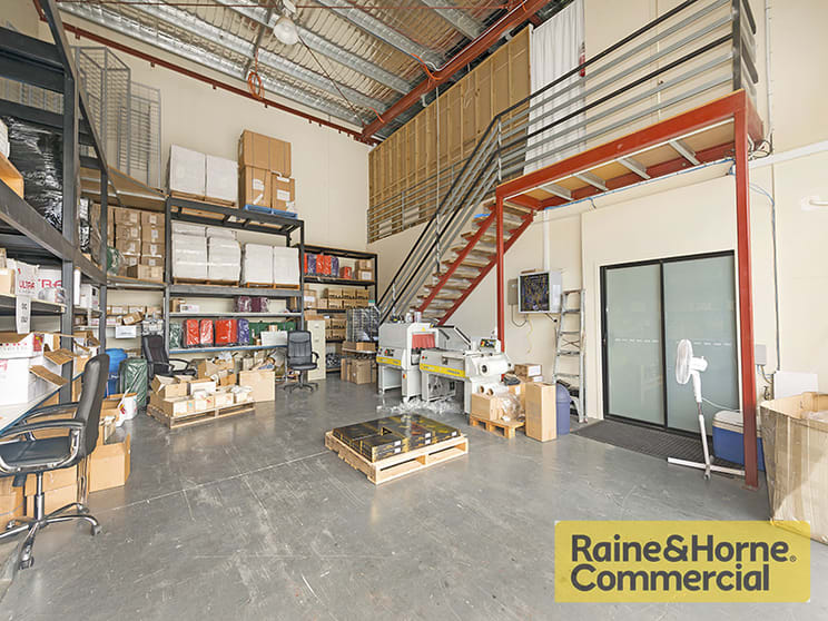 Click to view all images 13/9-11 Redcliffe Gardens Drive Clontarf QLD 4019 - Image 3