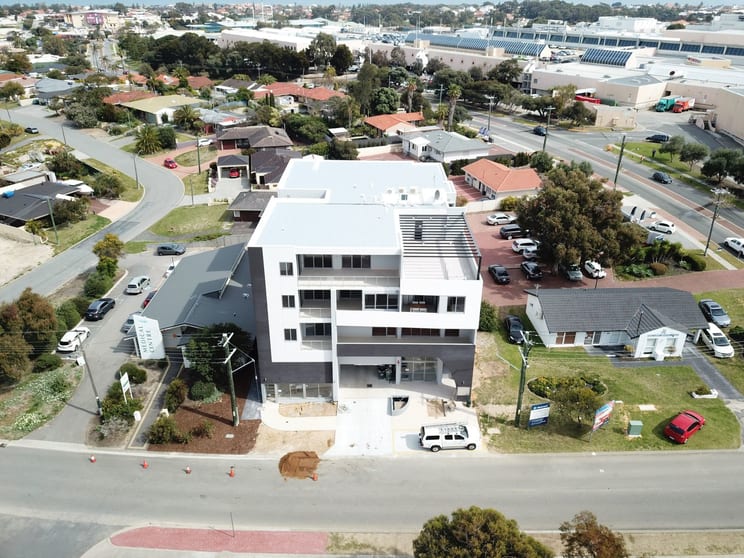 Click to view all images 31 Green Road Hillarys WA 6025 - Image 3