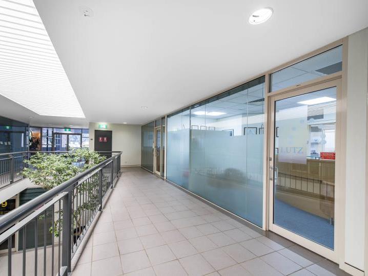 Unit 4, 2 King Street Deakin ACT 2600 - Image 3