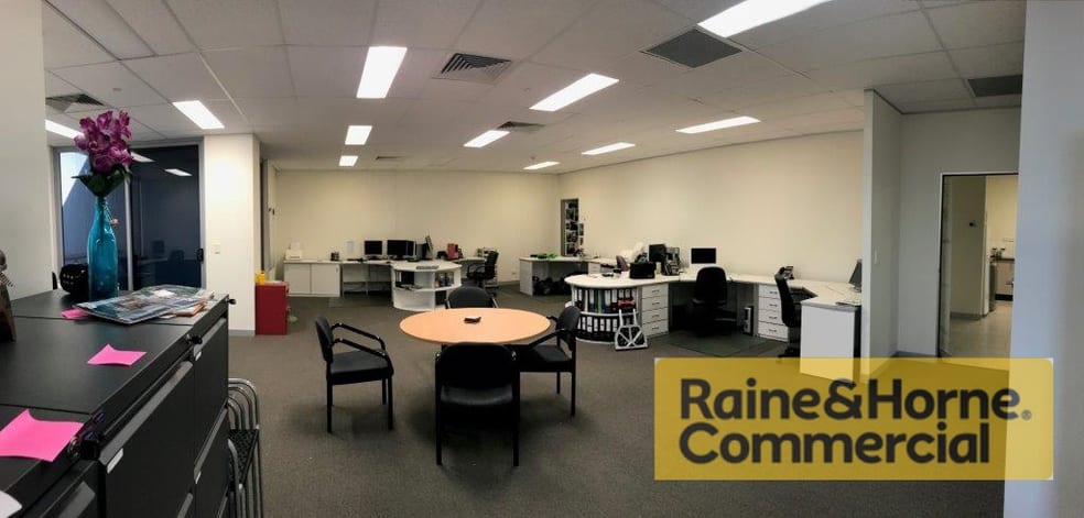 Click to view all images 12/3990 Pacific Highway Loganholme QLD 4129 - Image 3