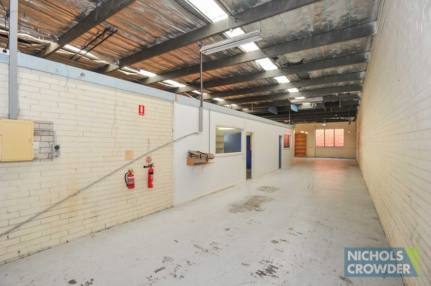 Click to view all images 14 Miles Grove Seaford VIC 3198 - Image 2