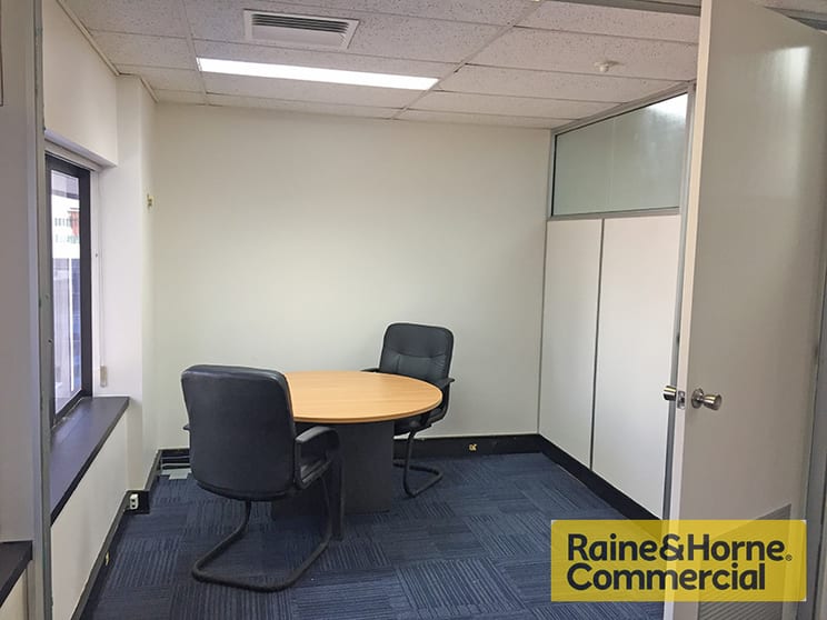 Click to view all images 24/445 Upper Edward Street Spring Hill QLD 4000 - Image 3