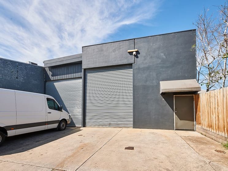 Click to view all images 39 Lobb Street Brunswick VIC 3056 - Image 1