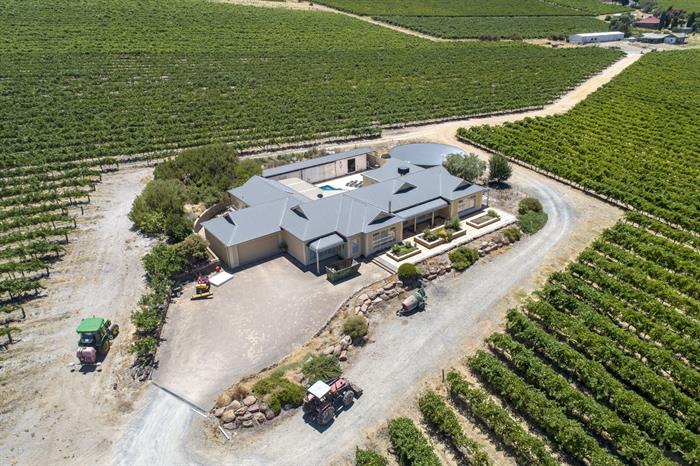 Click to view all images 234 Moritz Road Blewitt Springs SA 5171 - Image 1