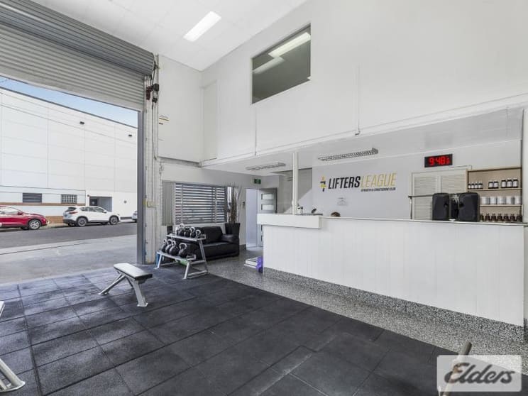 Click to view all images 15 Creswell Street Newstead QLD 4006 - Image 2