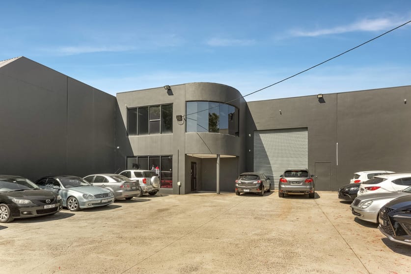 Click to view all images 46 Barrie Road Tullamarine VIC 3043 - Image 2