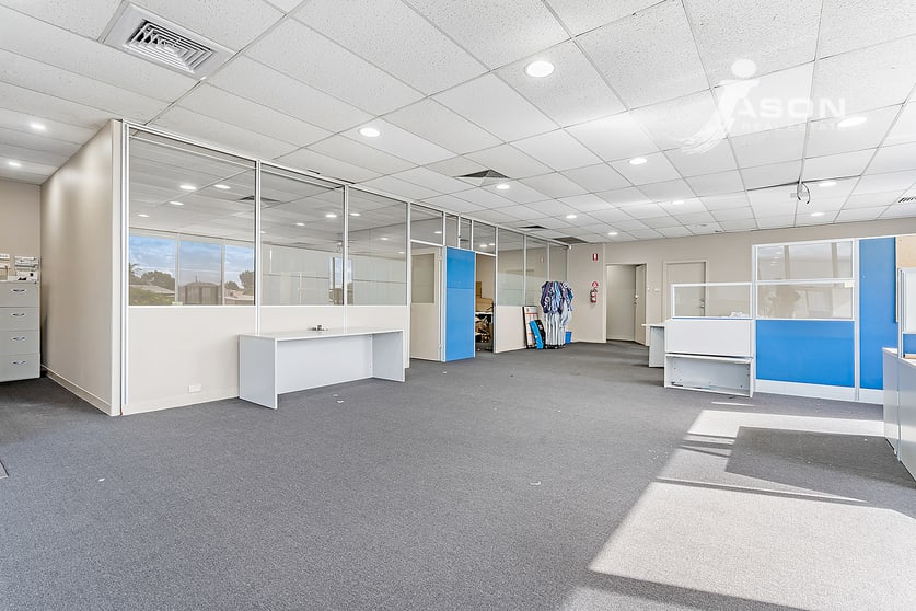 Click to view all images 4/34 Carrick Drive Tullamarine VIC 3043 - Image 2