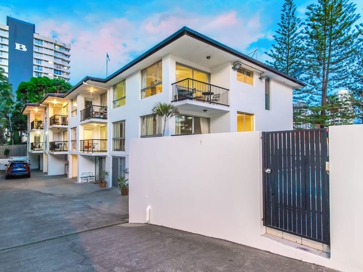 2961 Surfers Paradise Boulevard Surfers Paradise QLD 4217 - Image 3