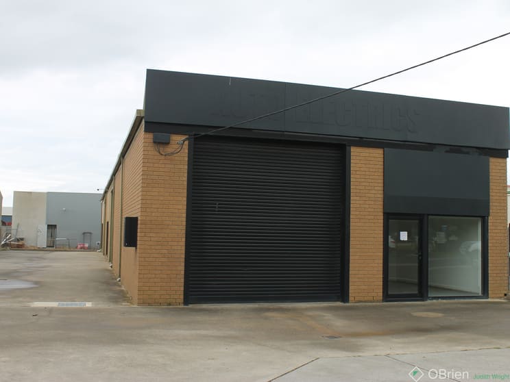Click to view all images 2/96 Dunsmore Road Cowes VIC 3922 - Image 1