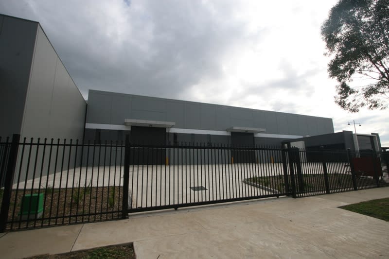 Click to view all images 1/21 Corporate Terrace Pakenham VIC 3810 - Image 3