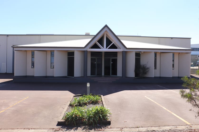 6 Struan Court Wilsonton QLD 4350 - Image 1
