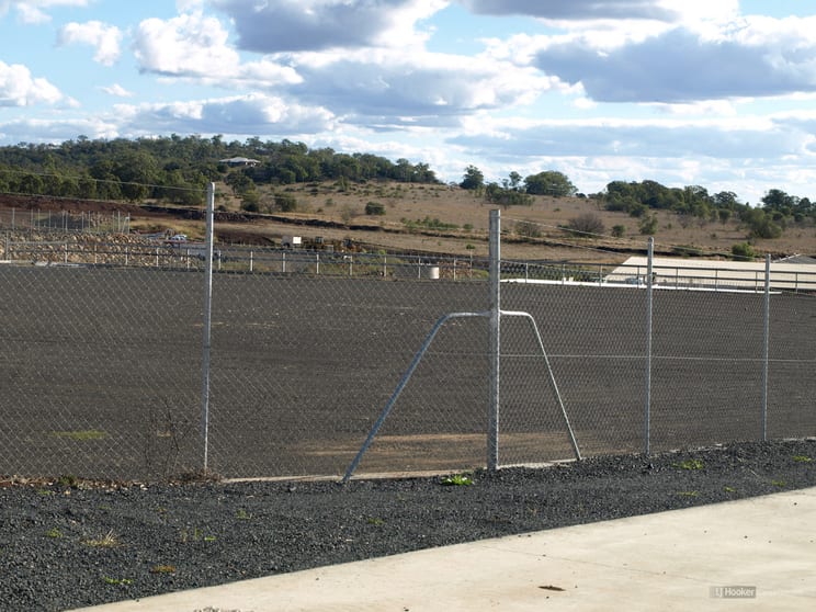 Click to view all images 1-3 Rielly Street Torrington QLD 4350 - Image 3