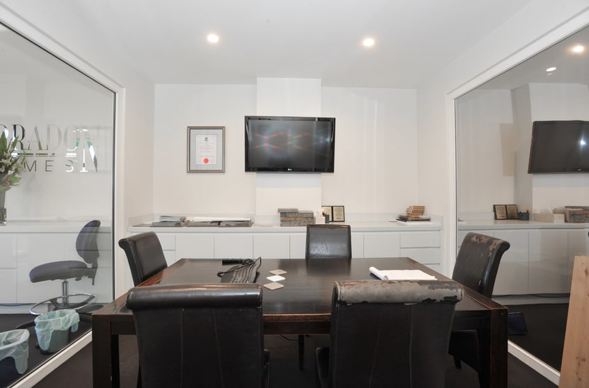 Click to view all images 2/18 Diane Street Mornington VIC 3931 - Image 3