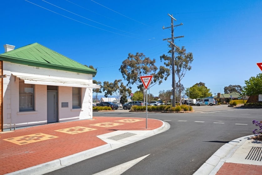 1 Victoria Pl Stawell VIC 3380 - Image 2