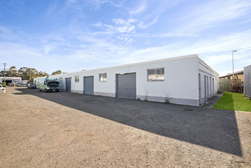 Click to view all images 4/21 Machinery Drive Tweed Heads South NSW 2486 - Image 2