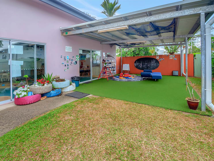 Click to view all images 15-17 Stitt Street Innisfail QLD 4860 - Image 2