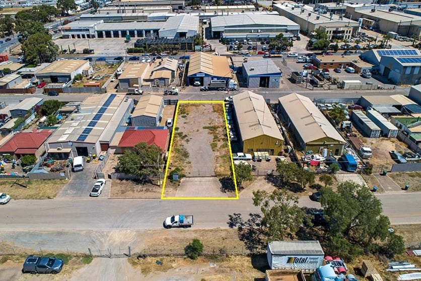 Click to view all images 30 Railway Terrace Wingfield SA 5013 - Image 2