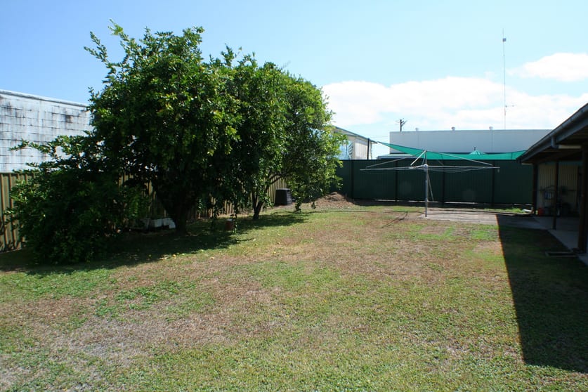 Click to view all images 6 Donaldson Street Manunda QLD 4870 - Image 2