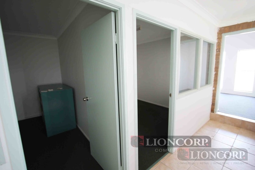 Upper Mount Gravatt QLD 4122 - Image 2