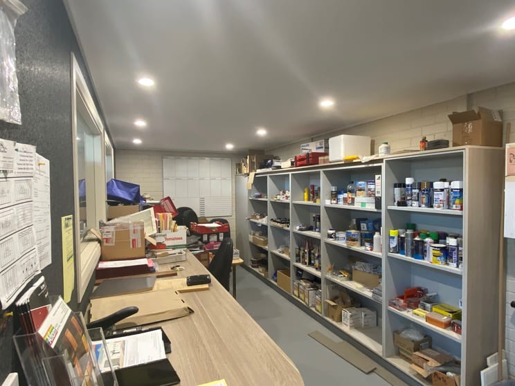 Click to view all images 26 Clavering Road Bayswater WA 6053 - Image 3