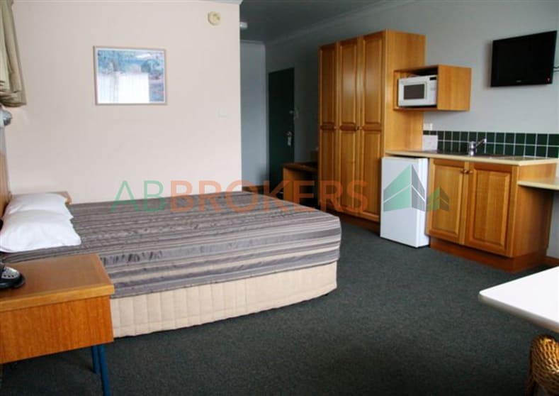Click to view all images Woree QLD 4868 - Image 3