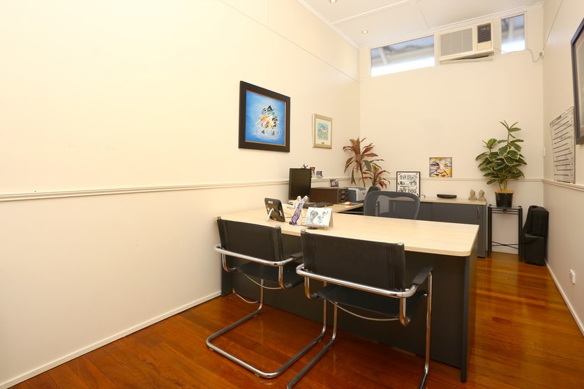 Click to view all images 332 Waterworks Road Ashgrove QLD 4060 - Image 3