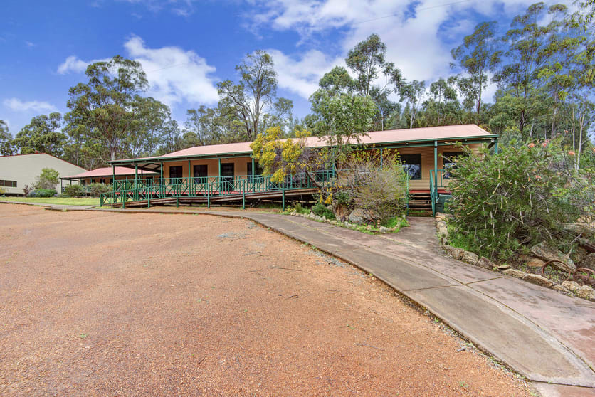 Click to view all images 119 Martin Road Mornington WA 6221 - Image 3