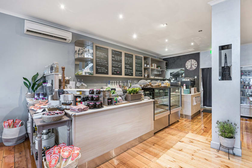 Click to view all images 53 Bull Street Bendigo VIC 3550 - Image 3