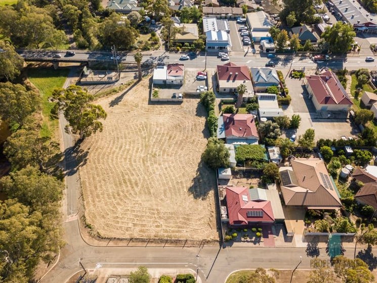 Click to view all images 1 Main North Road Willaston SA 5118 - Image 3