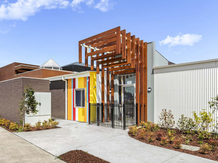 Click to view all images 50 Banyan Drive Cranbourne West VIC 3977 - Image 2
