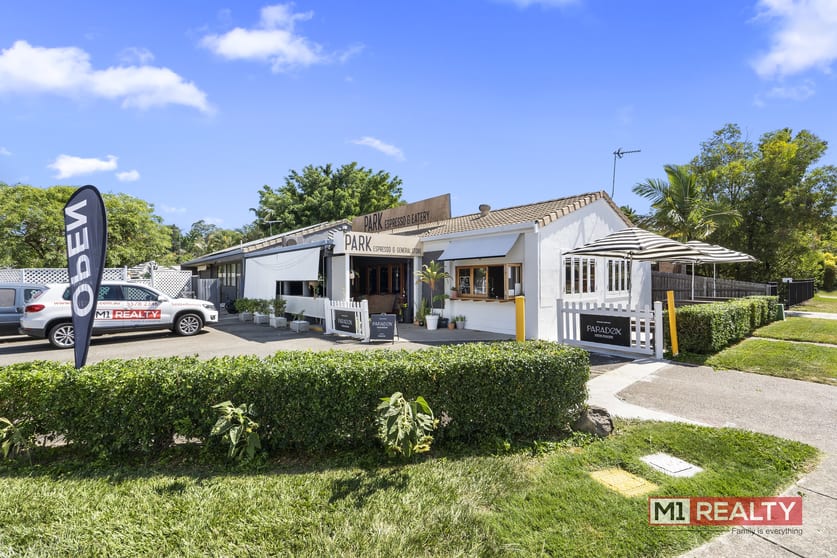 Click to view all images 2 Goodman Close Highland Park QLD 4211 - Image 2
