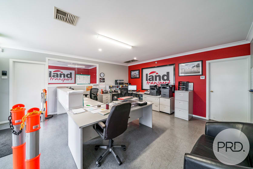Click to view all images 45 Lewington Street Bomen NSW 2650 - Image 2