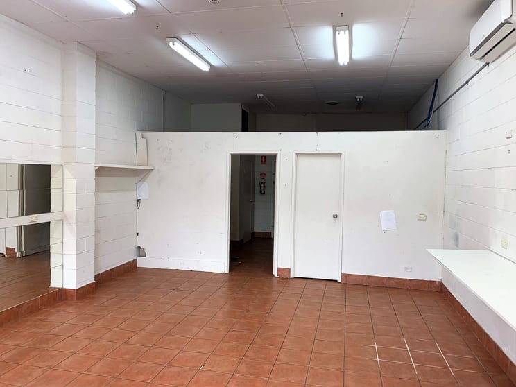 Click to view all images Shop 3/2-8 Blundell Blvd Tweed Heads South NSW 2486 - Image 3