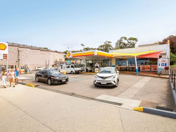 70-74 Mountjoy Parade Lorne VIC 3232 - Image 2