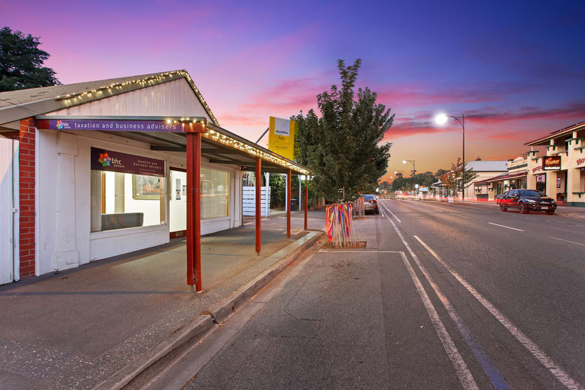 Click to view all images 61 Onkaparinga Valley Road Woodside SA 5244 - Image 2