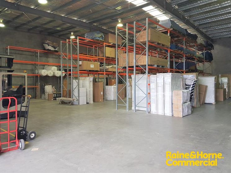 Click to view all images Unit 4/8 Rose Street Campbelltown NSW 2560 - Image 3
