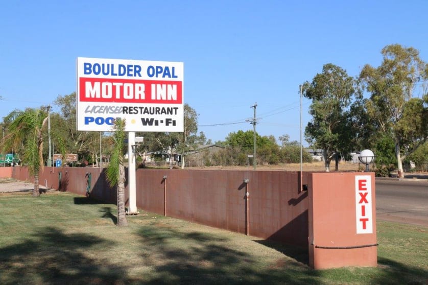 Click to view all images 2-18 Elderslie Street Winton QLD 4735 - Image 2