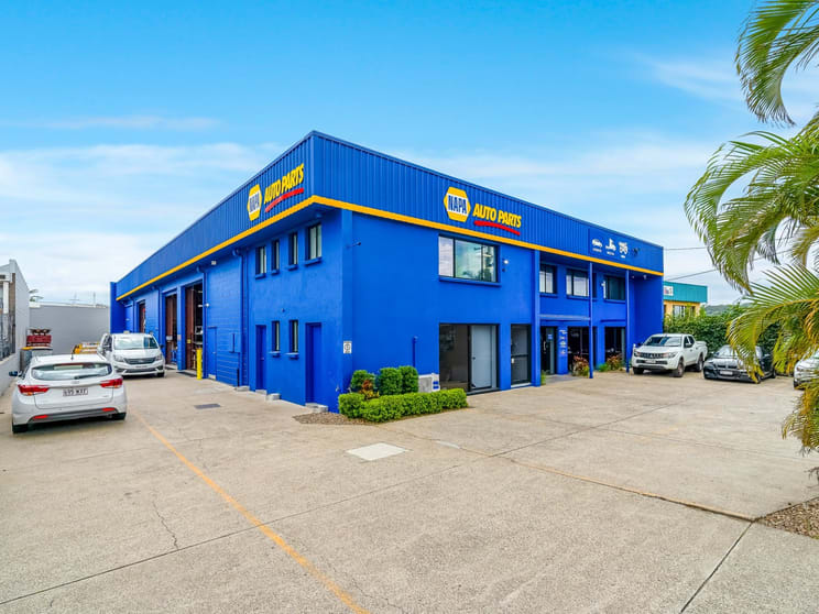 Click to view all images 4 Dan Street Slacks Creek QLD 4127 - Image 1