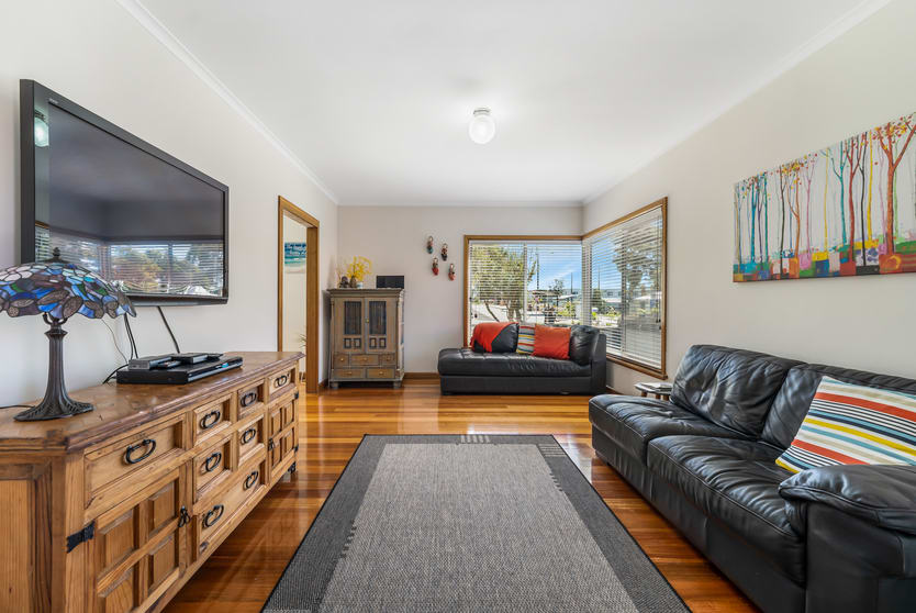 Click to view all images 71 Church Street Cowes VIC 3922 - Image 3