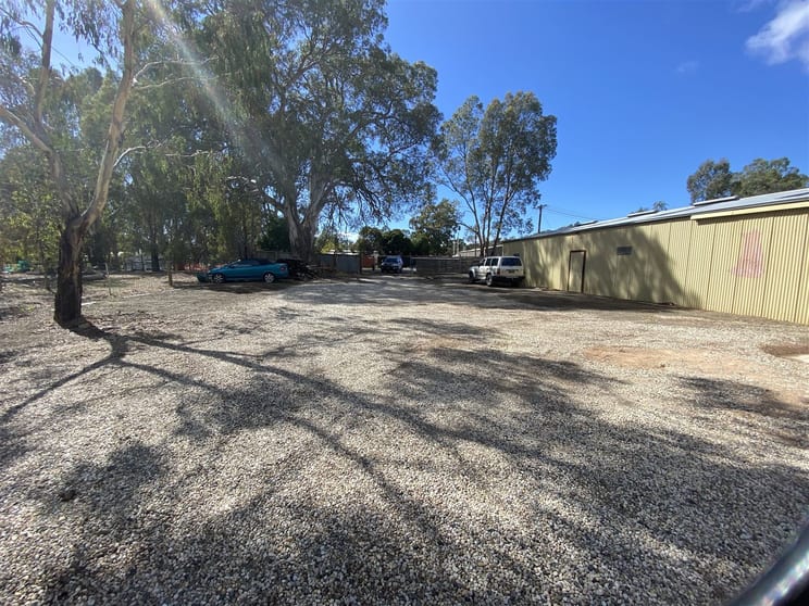 Click to view all images 12 Melaleuca Street Yea VIC 3717 - Image 3