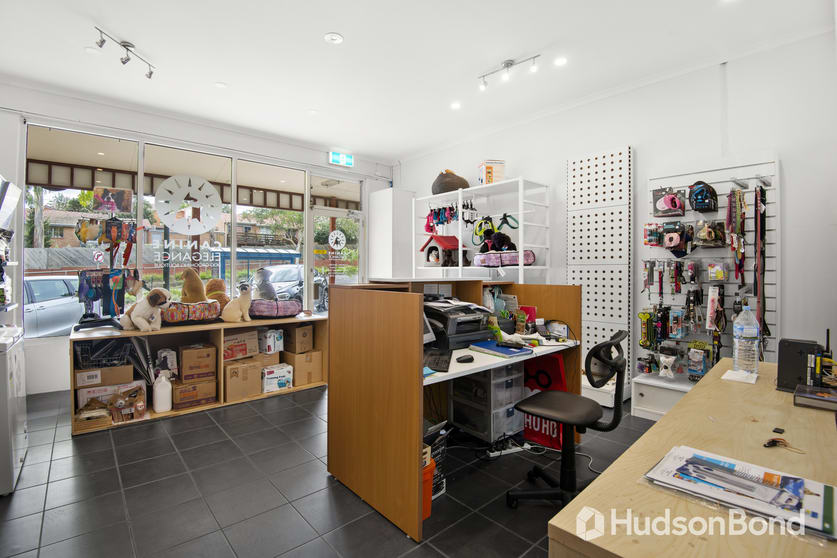 Click to view all images 2/110 James Street Templestowe VIC 3106 - Image 2