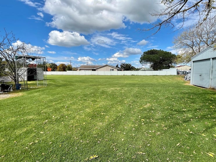 Click to view all images 56 Rowan Ave Uralla NSW 2358 - Image 3