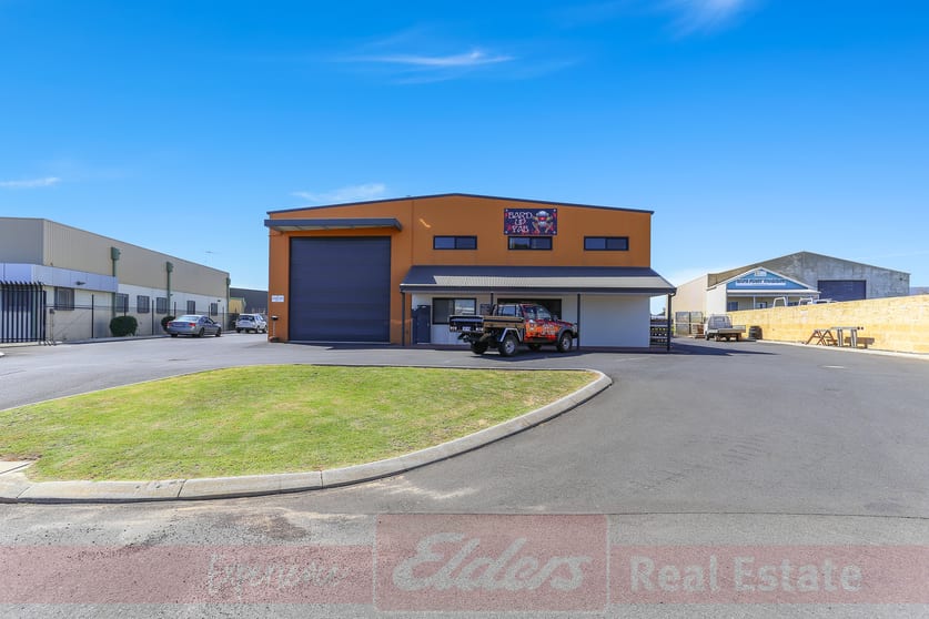 Click to view all images 1/8 Stokes Way Davenport WA 6230 - Image 3
