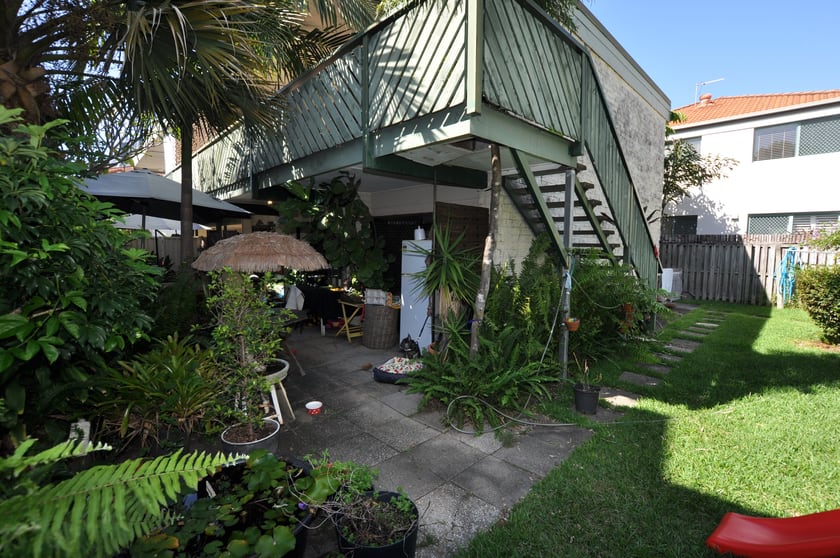4 Anembo Street Chevron Island QLD 4217 - Image 3