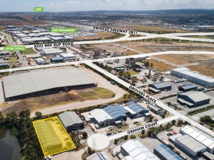 Click to view all images 12 Graham Court Pakenham VIC 3810 - Image 2