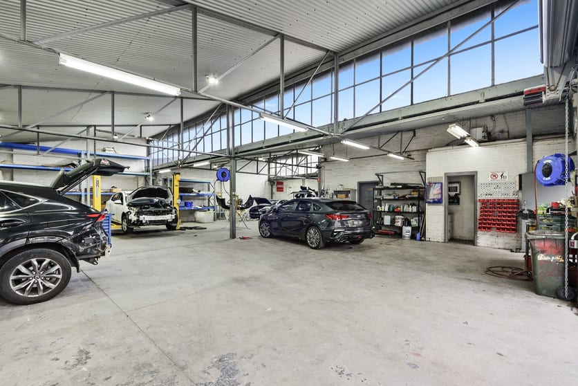 Click to view all images 111 Highbury Road & 1 Lytton Street Burwood VIC 3125 - Image 3