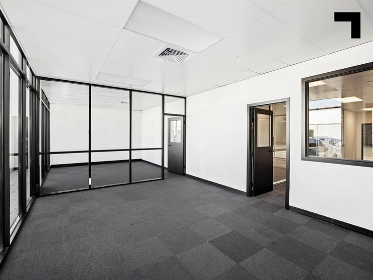 Click to view all images 2/187 - 201 Rooks Road Vermont VIC 3133 - Image 3