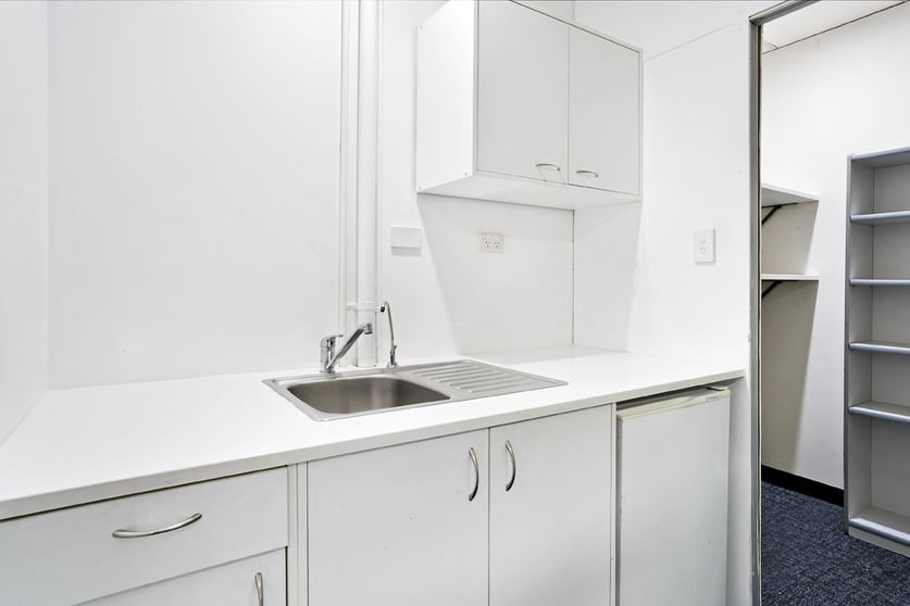 Click to view all images Suite 203/414 Gardeners Road Rosebery NSW 2018 - Image 3